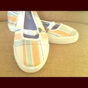 Roxy casual shoes